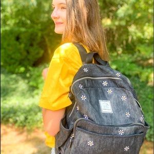 NWT Ivory Ella Daisy Backpack